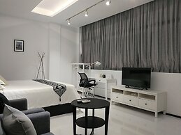 Yama Hotel & Rooftop Bar