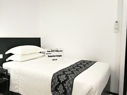 Yama Hotel & Rooftop Bar