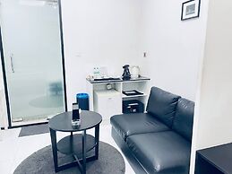 Yama Hotel & Rooftop Bar