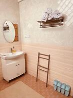 Yama Hotel & Rooftop Bar