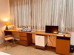 Yama Hotel & Rooftop Bar