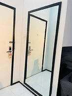 Yama Hotel & Rooftop Bar