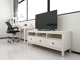 Yama Hotel & Rooftop Bar