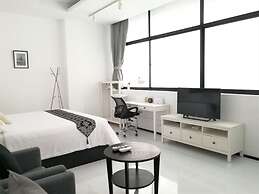 Yama Hotel & Rooftop Bar