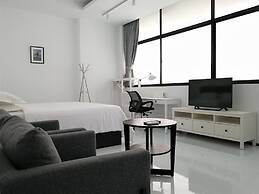 Yama Hotel & Rooftop Bar