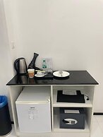 Yama Hotel & Rooftop Bar