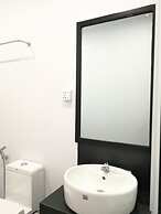 Yama Hotel & Rooftop Bar