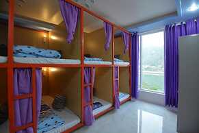 Cat Ba Central Hotel II - Hostel