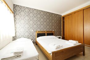 C7 - 3 Bed Luxury Penthause by DreamAlgarve