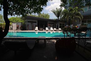 The Kris Condo by Knock-Knock