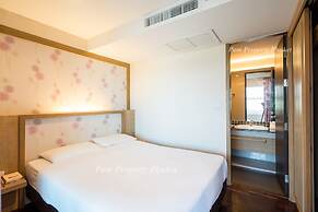 The Kris Condo by Knock-Knock