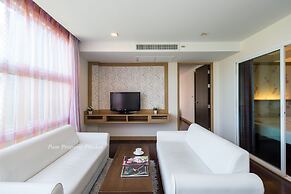 The Kris Condo by Knock-Knock