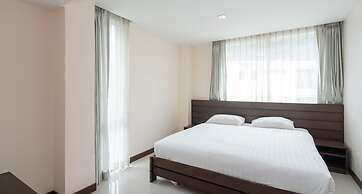 The Kris Condo by Knock-Knock