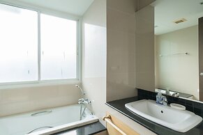 The Kris Condo by Knock-Knock