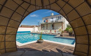 Beau Vallon Holiday Apartments