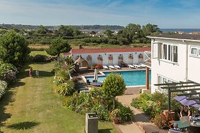 Beau Vallon Holiday Apartments