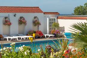 Beau Vallon Holiday Apartments