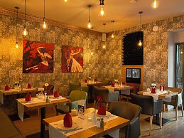 MOMENTS Boutique Hotel