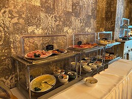 MOMENTS Boutique Hotel