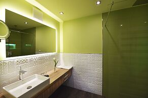 MOMENTS Boutique Hotel