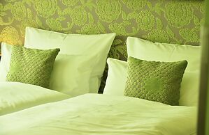 MOMENTS Boutique Hotel