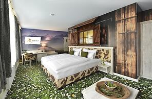 MOMENTS Boutique Hotel