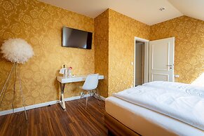 MOMENTS Boutique Hotel