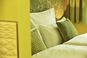 MOMENTS Boutique Hotel