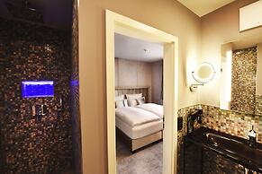 MOMENTS Boutique Hotel