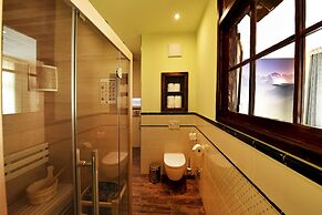 MOMENTS Boutique Hotel