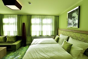 MOMENTS Boutique Hotel