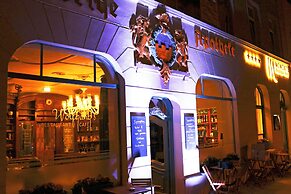 MOMENTS Boutique Hotel