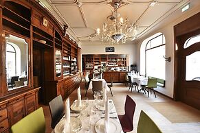 MOMENTS Boutique Hotel