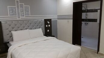 Eifell's Hotel's