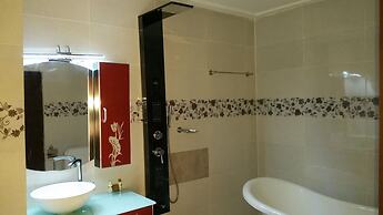 Eifell's Hotel's