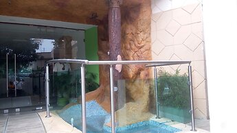 Eifell's Hotel's
