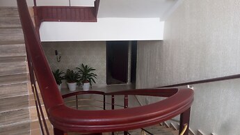 Eifell's Hotel's