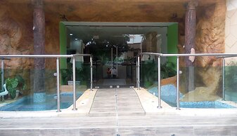 Eifell's Hotel's