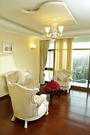 Golden Royal Hotel