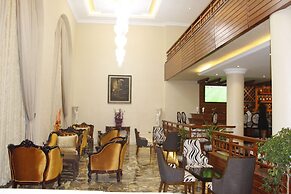 Golden Royal Hotel