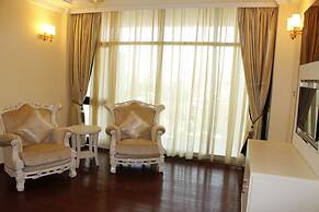 Golden Royal Hotel