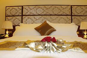 Golden Royal Hotel