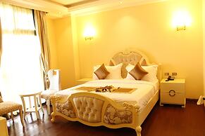 Golden Royal Hotel