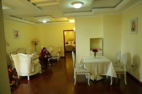 Golden Royal Hotel