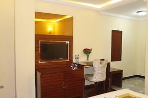 Golden Royal Hotel