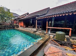 Umadhatu Resort