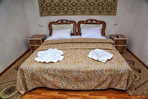 AVAGYAN'S Hotel - Restaurant