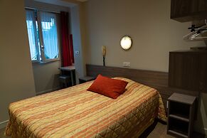 Au Primerose Hotel