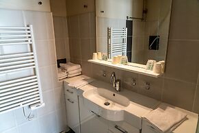 Au Primerose Hotel