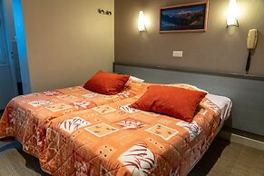 Au Primerose Hotel